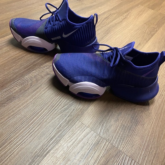 Women’s Sneakers - Picture 3 of 8